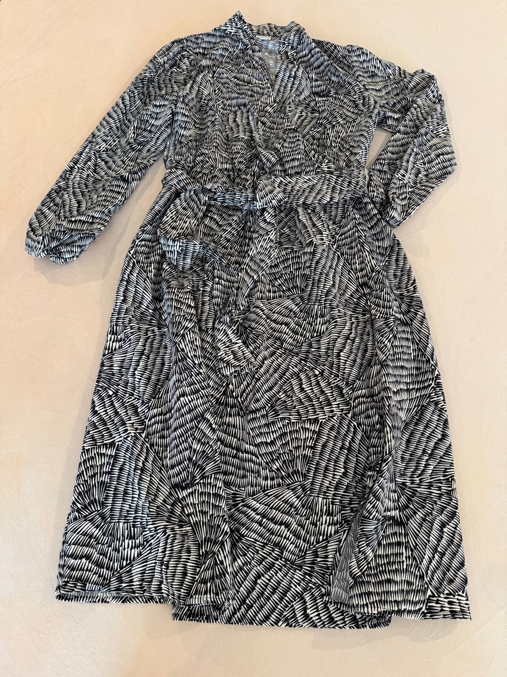 A. New. Day. Midi Wrap Dress • size medium